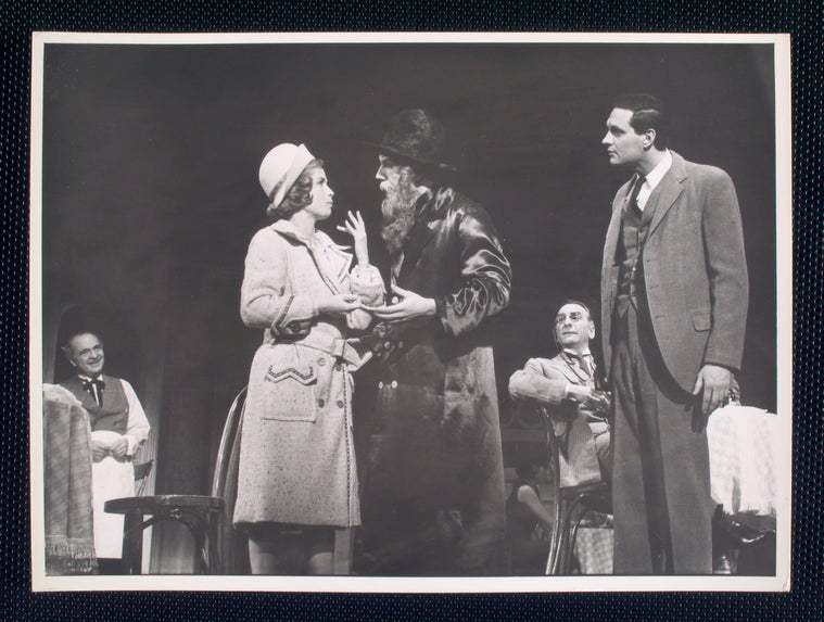 Sam Levene, Monte Amundsen, Tommy Rall, and Alan Alda in the stage production Café Crown