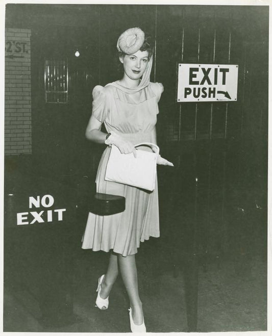 Amusements - American Jubilee - Performers - Eckhardt, Evelyn - Walking through gate