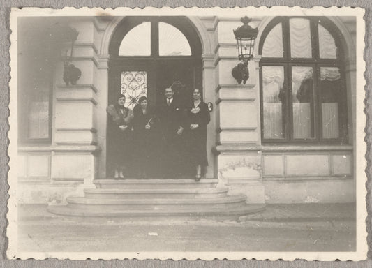 Lisan Kay and Virginia Lee (left) in Bucharest