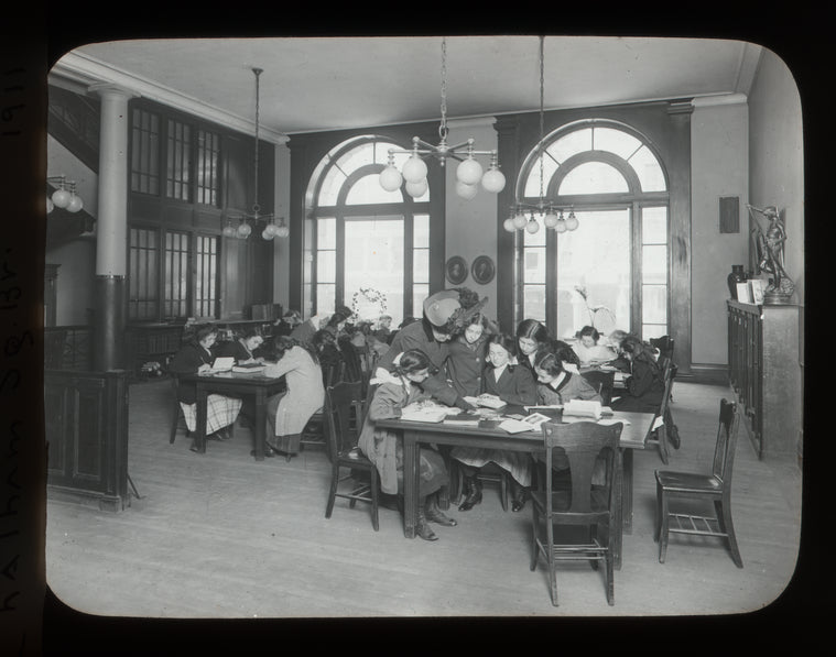 Chatham Square, 31-33 E. Broadway, class visit with teacher