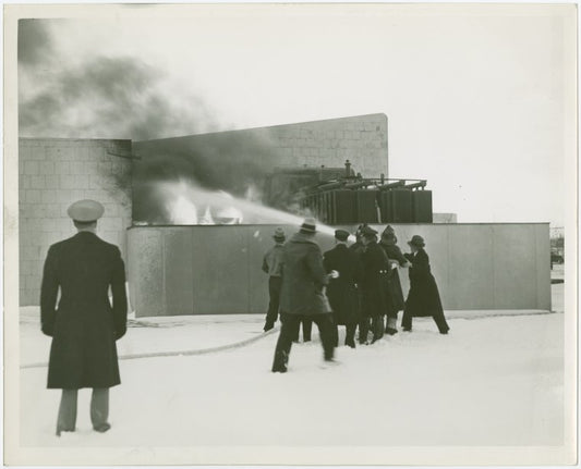 Fairgrounds - Fire - Extinguishing fire