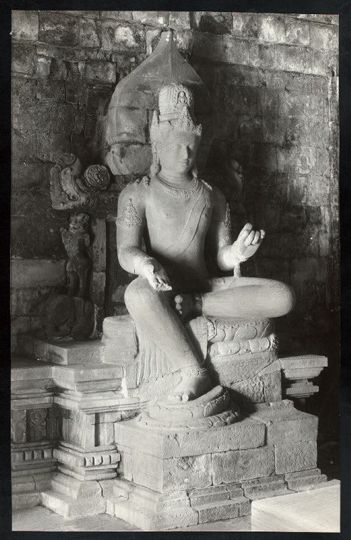 Mendut, candi: Lokeshvara, Tjandi Mendut, height 7.9'