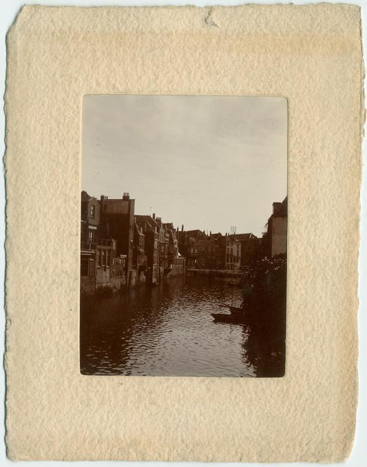 Dordrecht, Holland Congress, 1909. : View of a canal