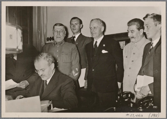 At the invitation of the Soviet government, Reich Foreign Minister von Robbentrop is in Moscow for crucial talks...