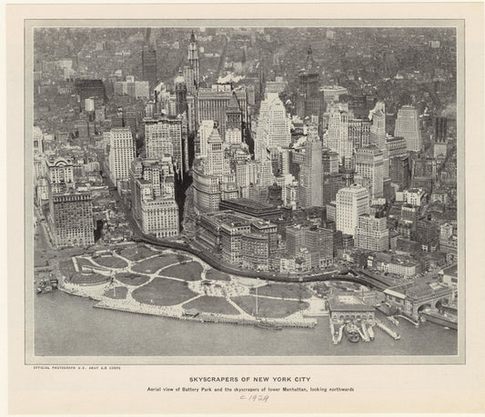 Skyscrapers of New York City : Aerial view of Battery Park and the sckyscrapers of lower Manhattan, looking northwards
