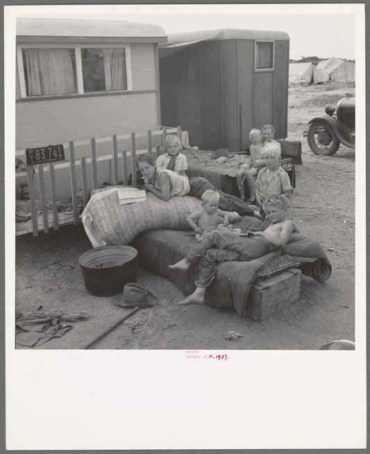 Children from Chickasaw, Oklahoma, in a potato pickers' camp near Shafter, California