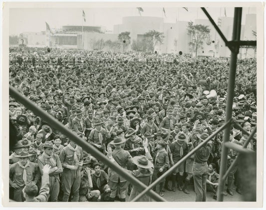Boy Scouts - Crowd greeting King and Queen of Britain