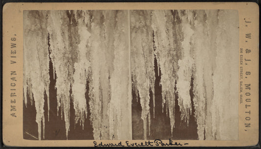 Ice scenery under Horse Shoe Falls.