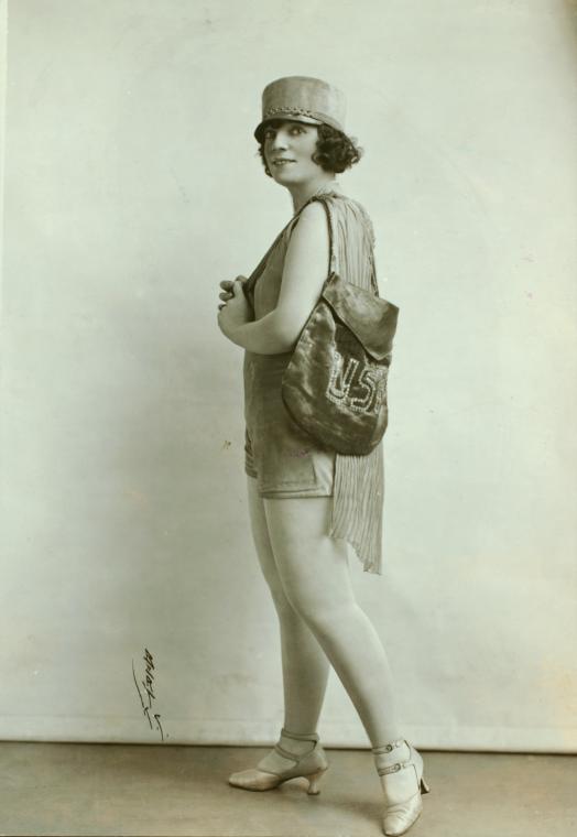 Mollie Williams, photographs.