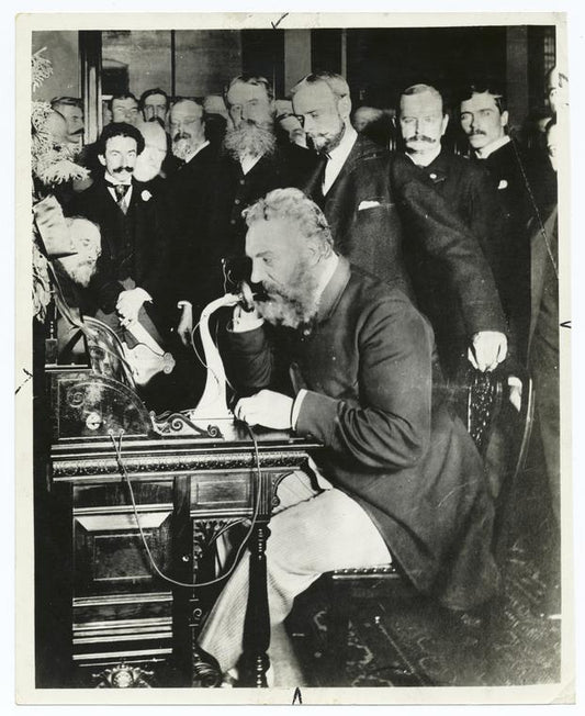 Bell opening the Chicago-New York long distance line, 1892