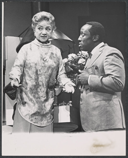 Molly Picon and Godfrey Cambridge in the stage production How to Be a Jewish Mother