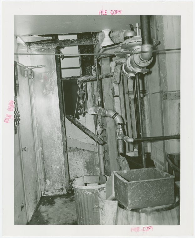 Glass Center - Pipes
