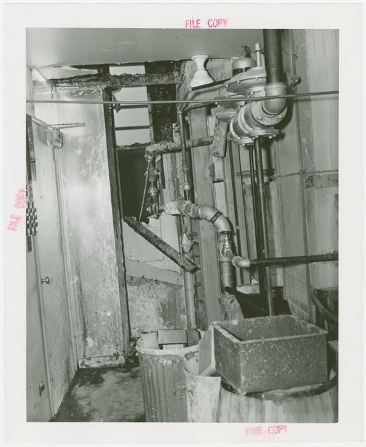 Glass Center - Pipes