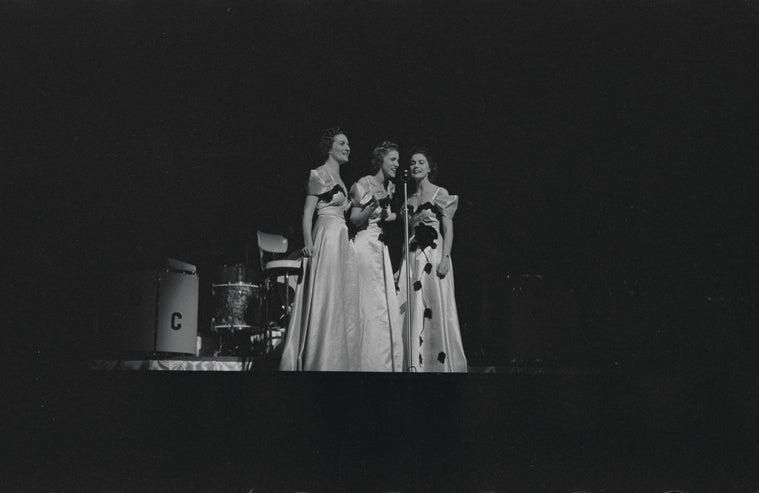 Andrews Sisters in performance