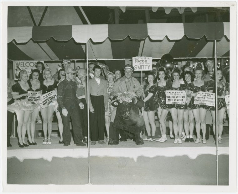 Amusements - Midway Activities - Barkers - Harold "Wandering" Smith with showgirls