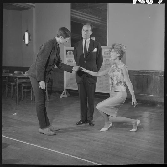 The Girl Who Came to Supper, original Off-Broadway production, rehearsal