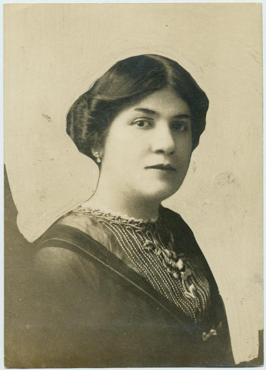 Mrs. Mabel G. Lewis, President of the Woman's Republic.