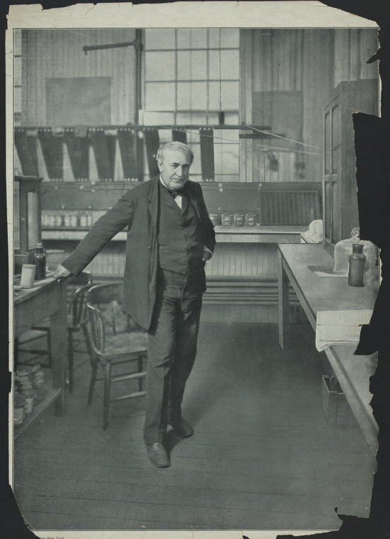 Thomas Alva Edison.