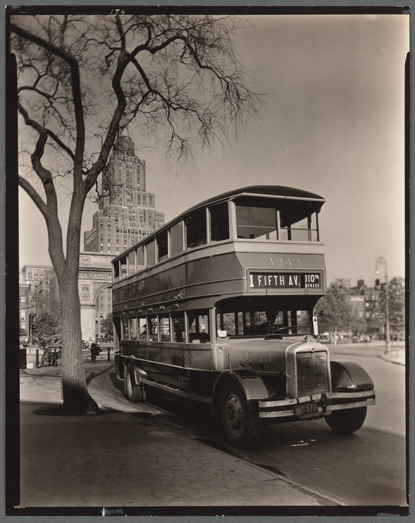 Fifth Avenue Bus, Washington Square