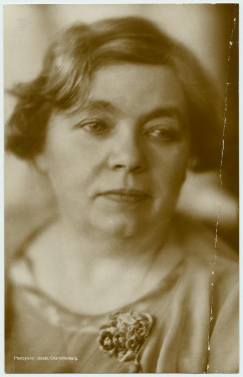 Dr. Helene Stoecker, 1930
