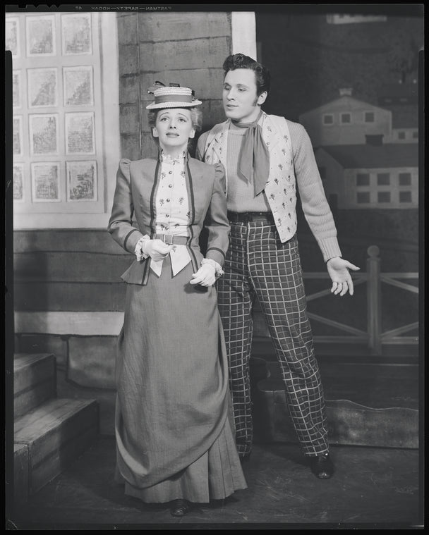 Jan Clayton as Julie Jordan and John Raitt as Billy Bigelow in Carousel