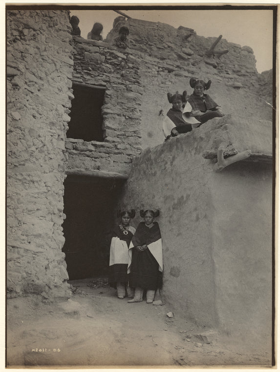 Hopi, at the portal
