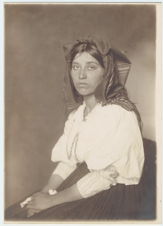 Italian woman immigrant, Ellis Island, New York