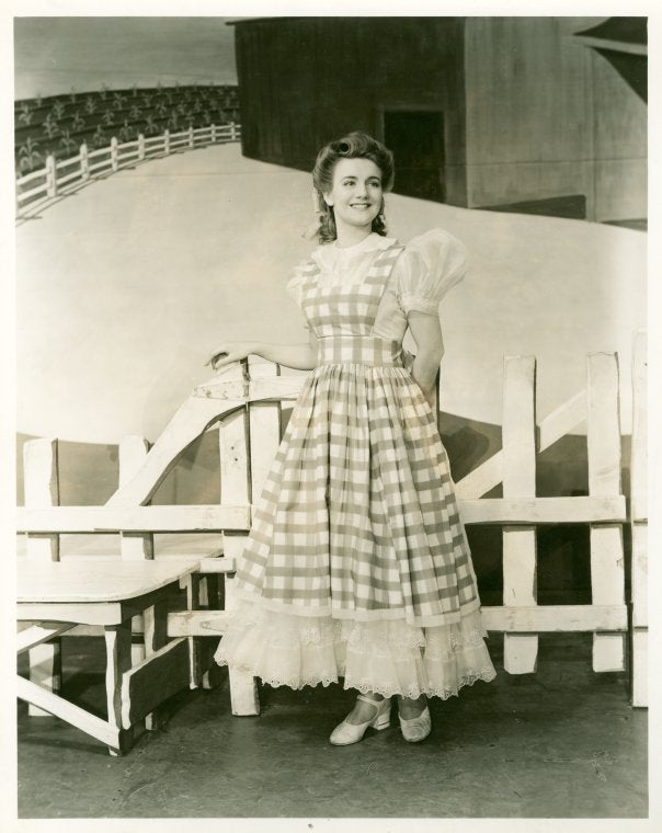 Joan Roberts (Laurey) in Oklahoma!