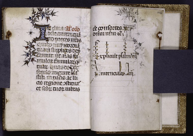 Explicit of text.  The "Explicit psalmi..." is in a different style (more elaborate, French calligraphic) than the more rounded text script.  There is a similar explicit in vol. 1.