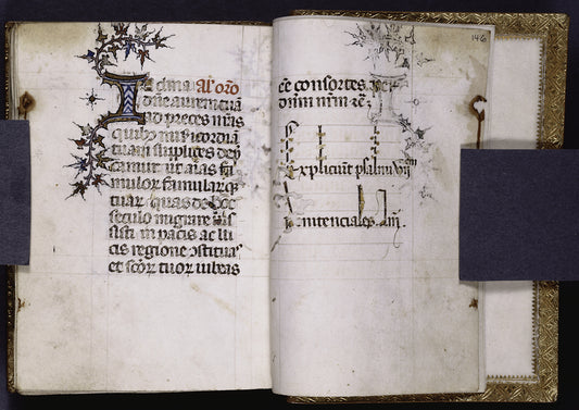 Explicit of text.  The "Explicit psalmi..." is in a different style (more elaborate, French calligraphic) than the more rounded text script.  There is a similar explicit in vol. 1.