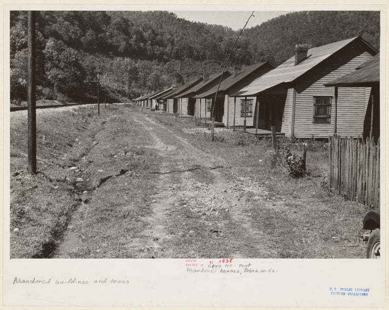 Abandoned houses, Dobra, West Virginia