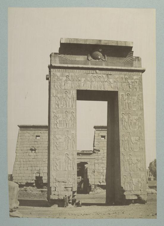 Karnak - Porte de Plotomae