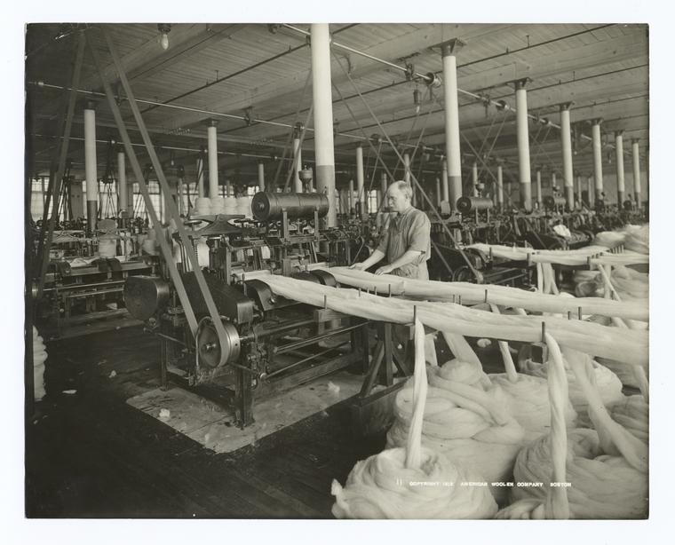 English combing, gilling 1st operation.