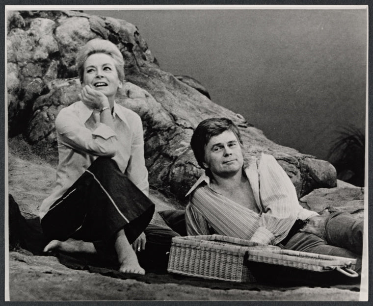 Deborah Kerr and Barry Nelson in the stage production Seascape