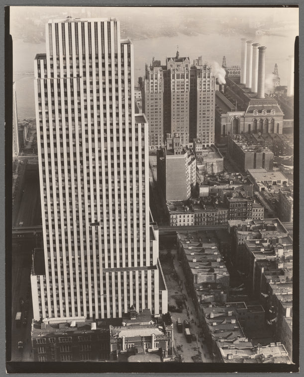 Daily News Building, 42nd Street between Second and Third Avenues