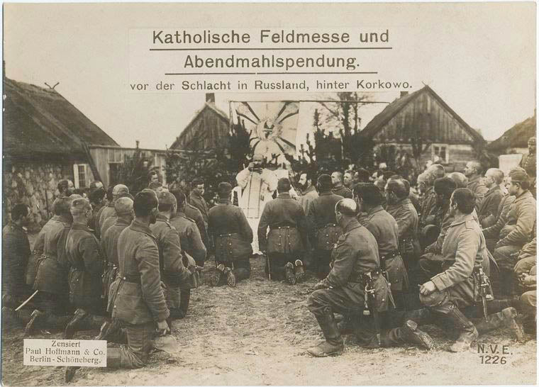 Katholische Feldmesse und Abendmahlspendung, vor der Schlacht in Russland, hinter Korkowo.