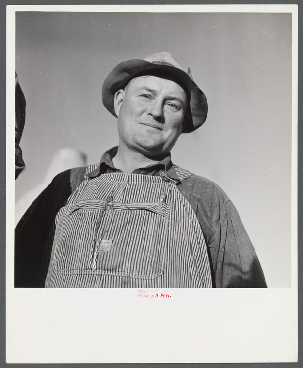 Frank E. Hagemeister, treasurer of co-op association on Scottsbluff Farmsteads, FSA (Farm Security Administration) project. Scottsbluff, Nebraska.