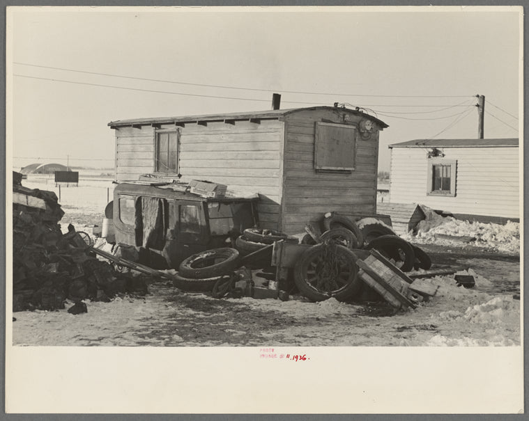 Backyard of shack in "Shantytown," Spencer, Iowa
