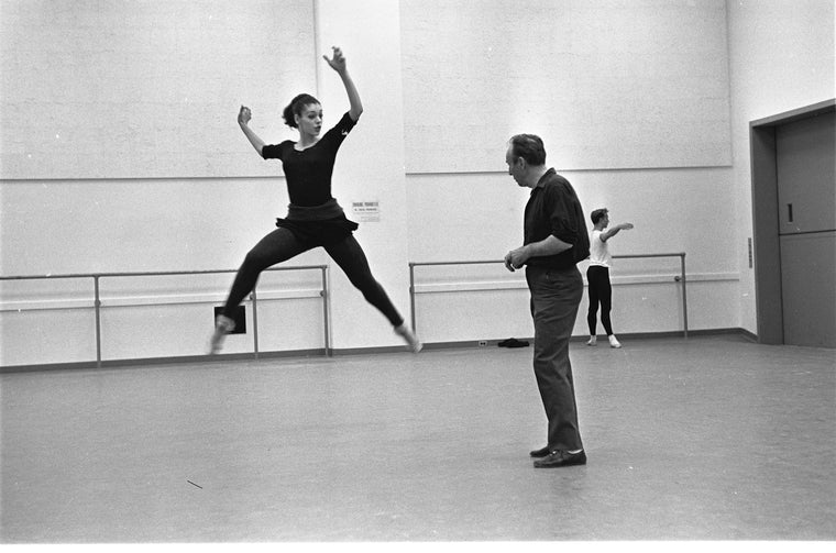 New York City Ballet Company class with George Balanchine and Gloria Govrin (New York)
