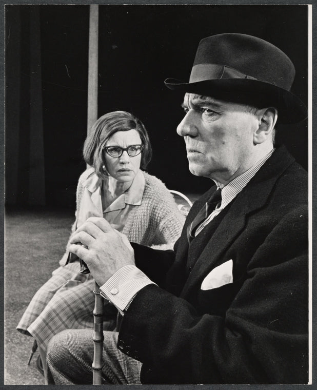 Jessica Tandy and Ralph Richardson in the stage production Home
