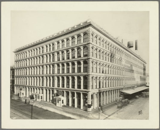 Broadway (West 9th Street - West 10th Street)
