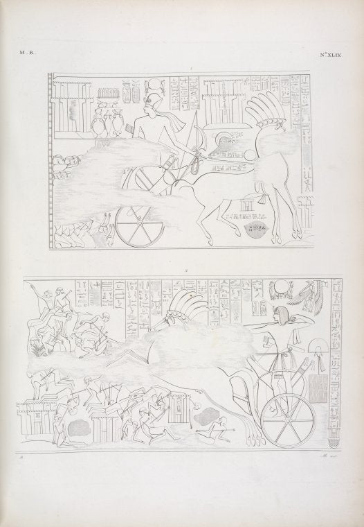 [Il re viene a offrire ad Amon-rê [Amon], Mut e Chons [Khonsu] i prodotti della vittoria.] -- Assale col carro e saetta una massa di nemici.