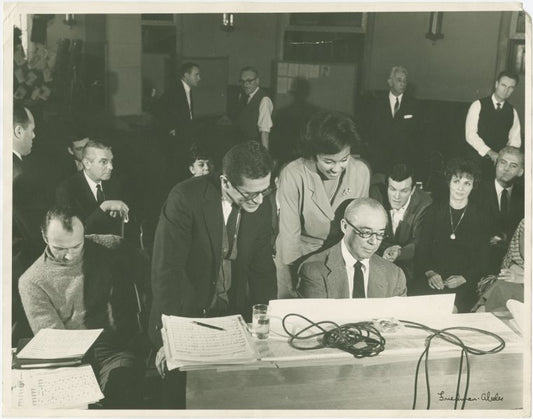 Richard Kiley (David Jordon), Samuel Taylor (book), Diahann Carroll (Barbara Woodruff), Richard Rodgers (music), Don Chastain (Mike Robinson), Bernice Rossi (Comfort O'Connell), Mitchell Gregg (Louis de Pourtal) and others in rehearsal for No Strings