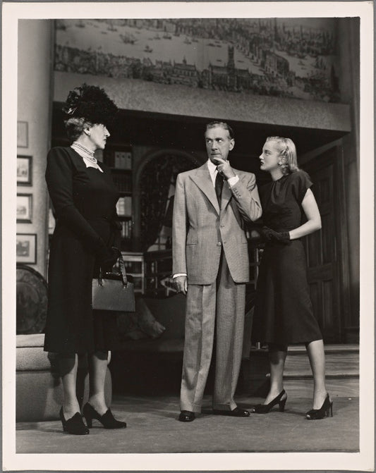 Lenore Harris, Clifton Webb, and Jan Sterling in the original Broadway production of Noël Coward's "Present Laughter."