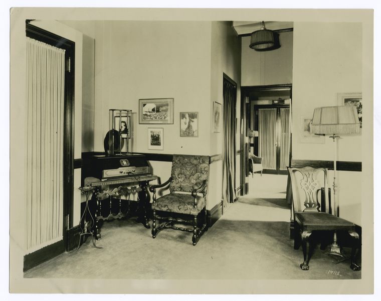 Reception room of station WJZ, Radio Corp. of America, N.Y.C.