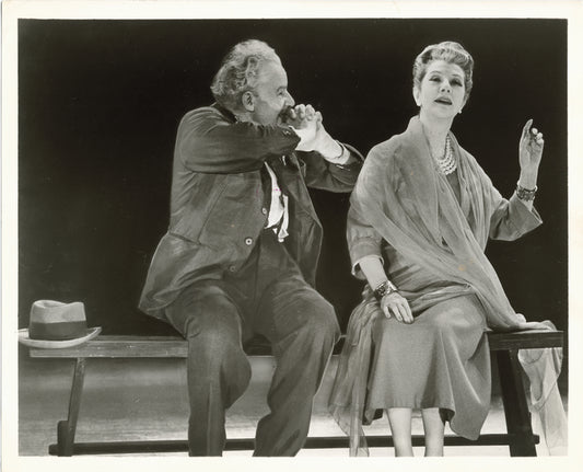 Alfred Lunt and Lynn Fontanne in the stage production The Visit