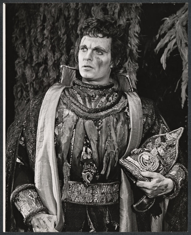 Alan Alda in the stage production The Apple Tree