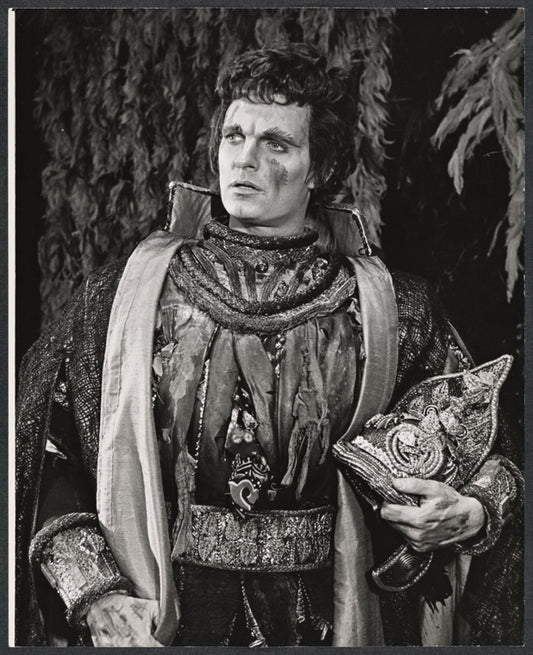 Alan Alda in the stage production The Apple Tree