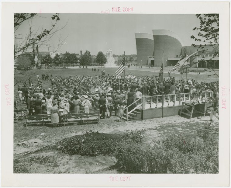 Special Days - Band and crowd at Yonkers Day