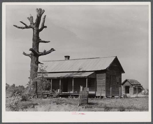 A house along the road in Heard County, Georgia.